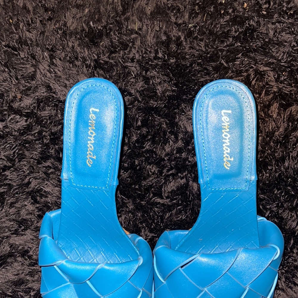 Slippers - Picture 4 of 6